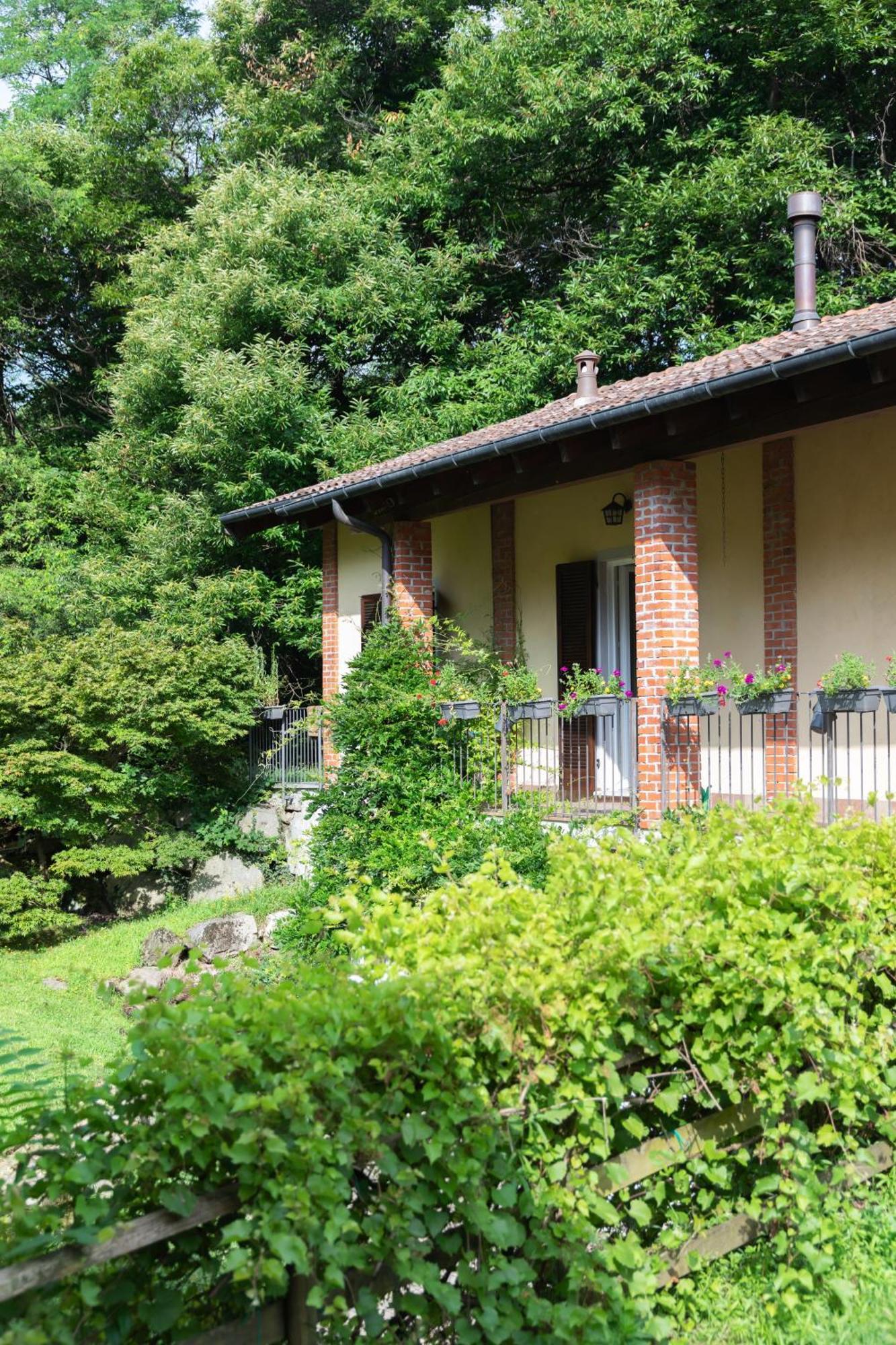 Agriturismo Biomatto アローナ エクステリア 写真